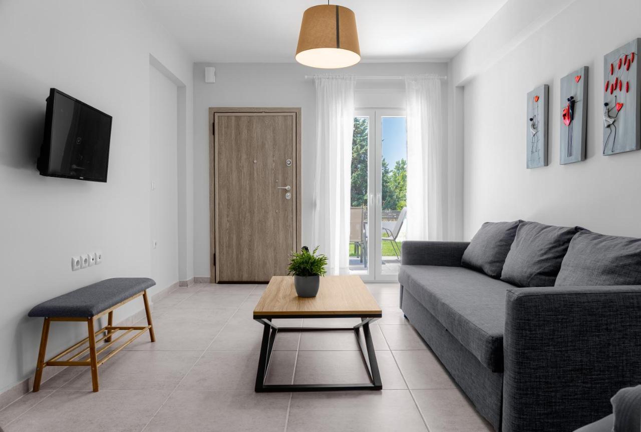 V Luxury Apartments Posidi Εξωτερικό φωτογραφία