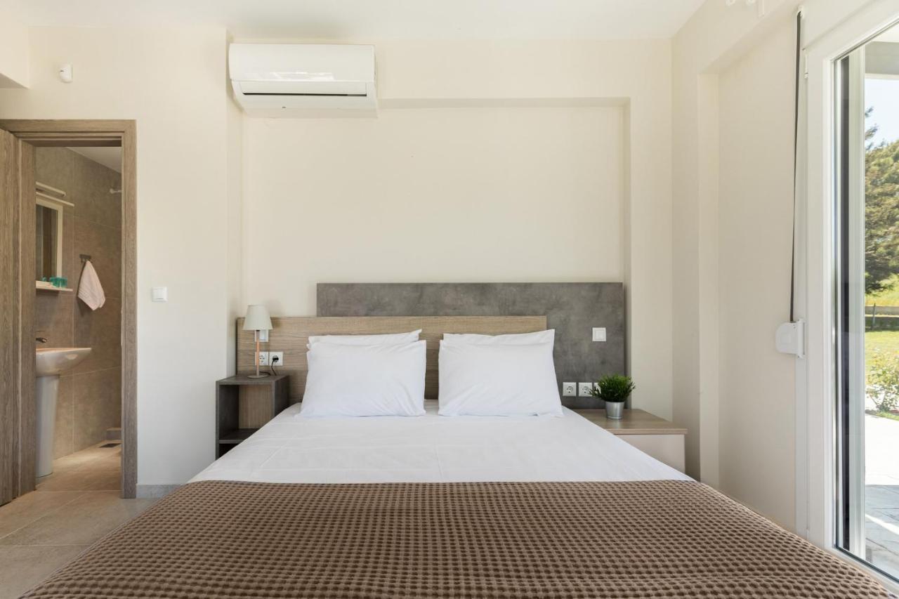 V Luxury Apartments Posidi Εξωτερικό φωτογραφία