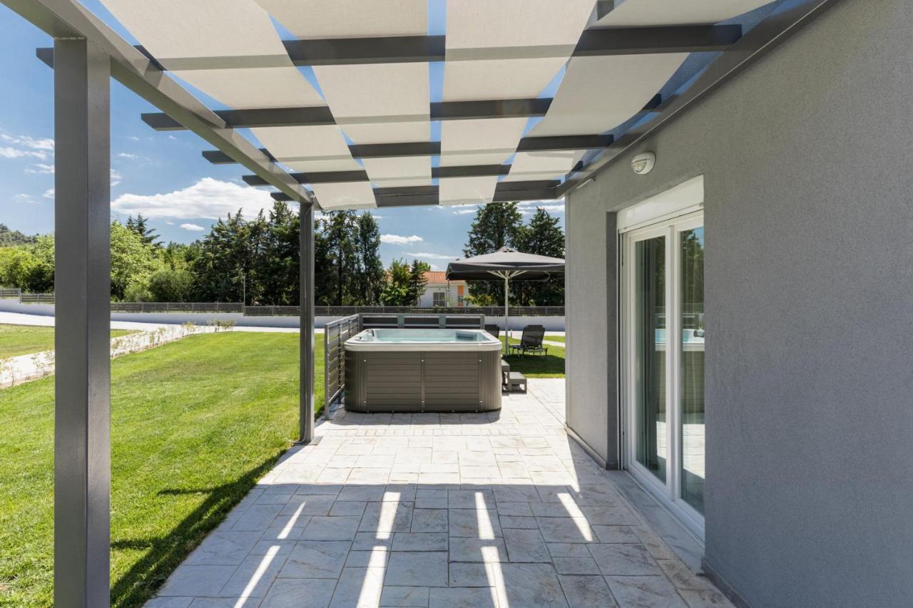 V Luxury Apartments Posidi Εξωτερικό φωτογραφία